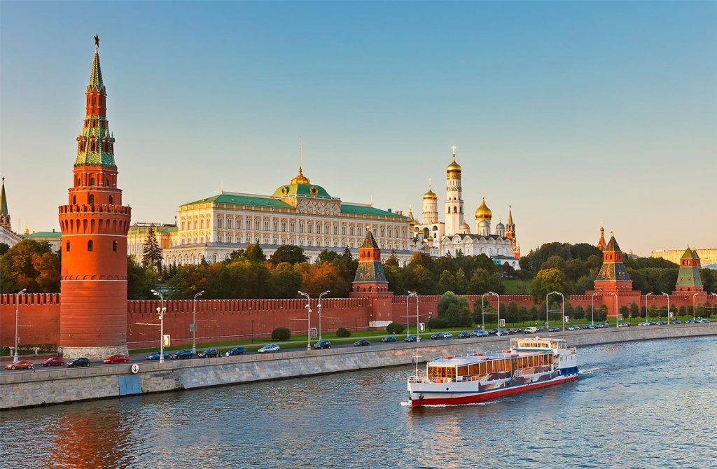 Moscow-Kremlin-Wall.jpg Moscow-Kremlin-Wall.jpg