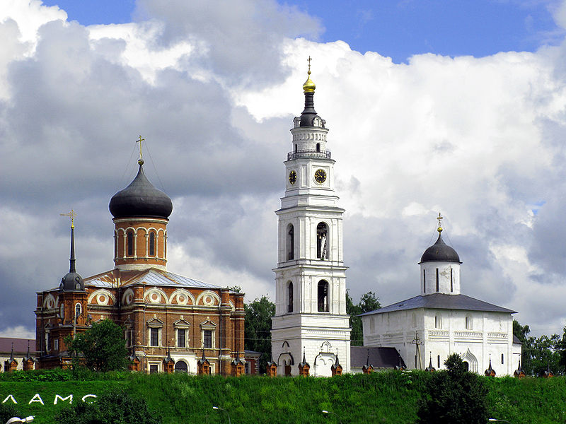 800px-Volokolamsk_Kremlin_15.jpg